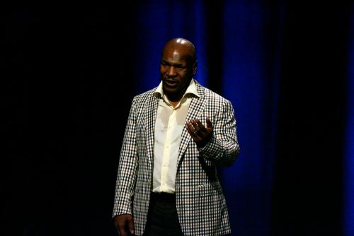 Mike Tyson Siap Naik Ring untuk Tujuan Amal